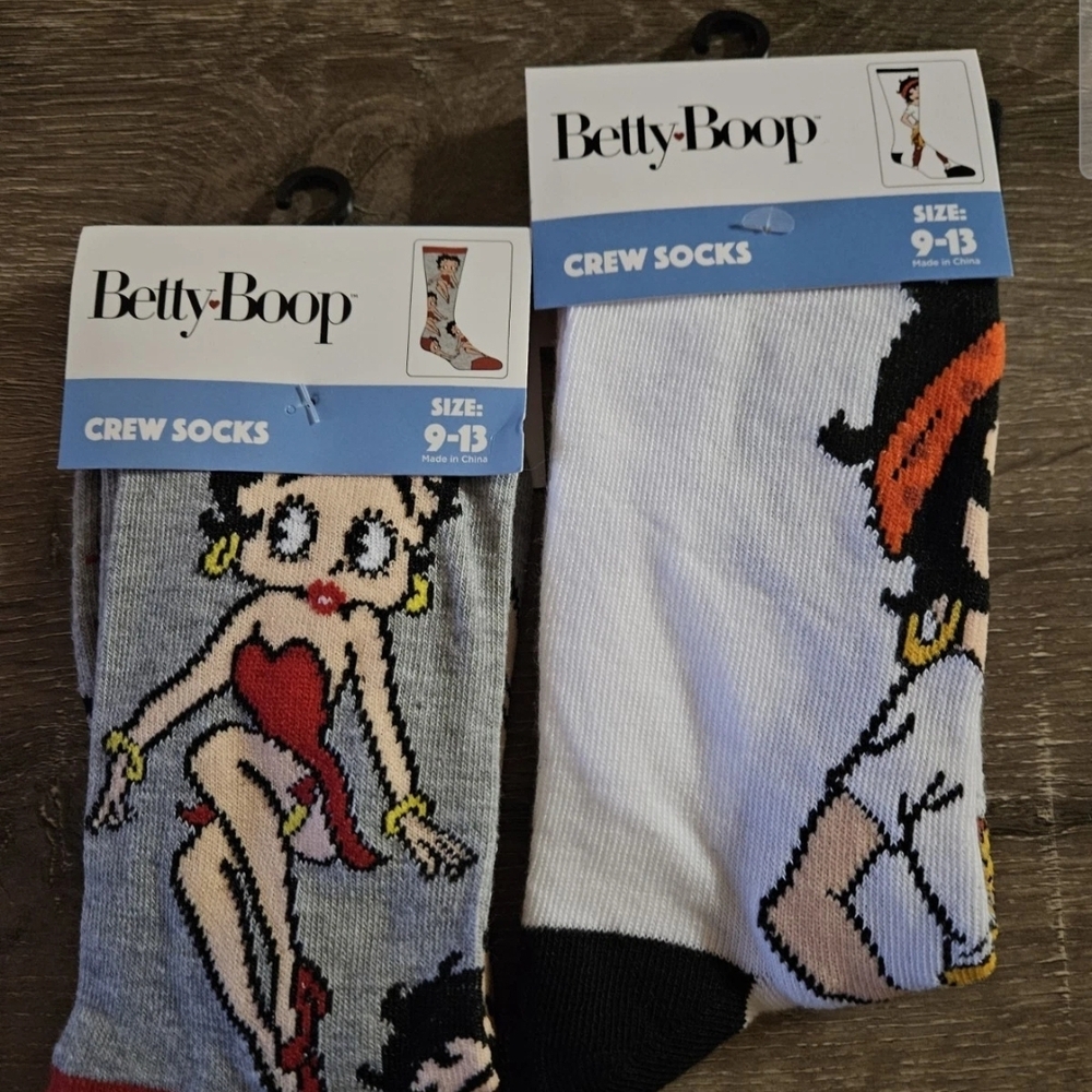 Betty Boop Men's Crew Socks – White, Gray, Red & Black Accents, 2 Pairs